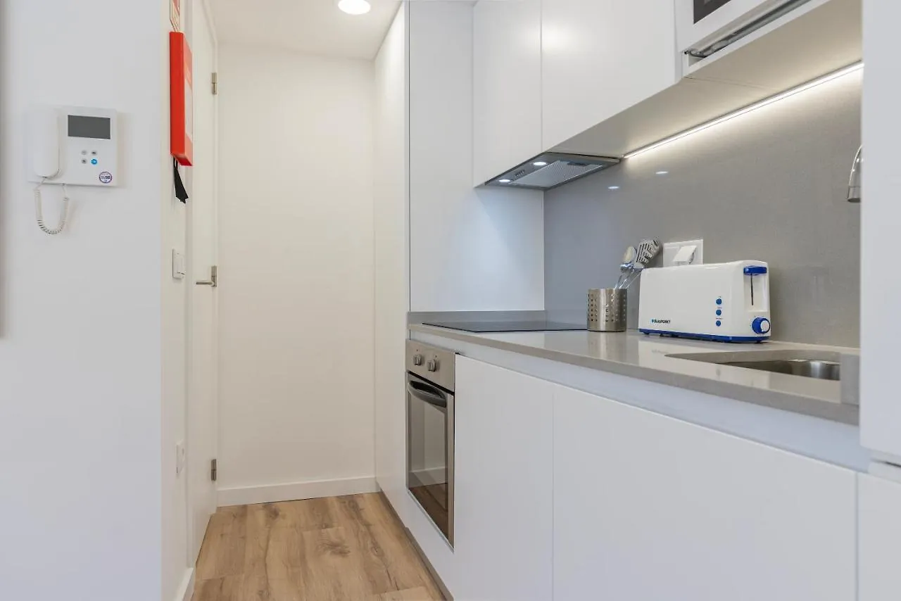 Cozy Flat In Central Lisbon By Lovelystay 0*,  Portugalia
